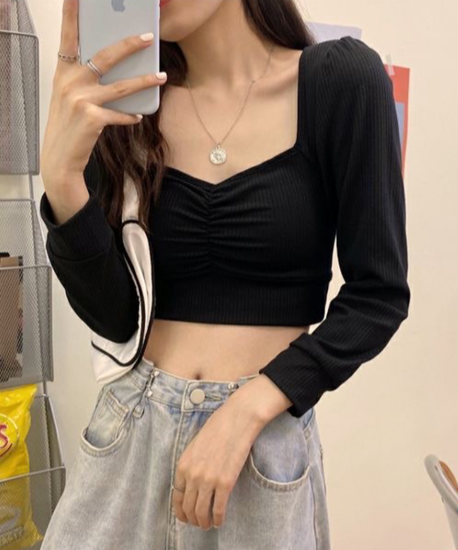 最新版】Z世代の韓国女子必見！流行りのY2K ファッションに使える